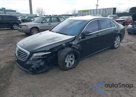 2015 Mercedes-Benz S 550 4Matic z USA, uszkodzony, nr VIN WDDUG8FB8FA088065